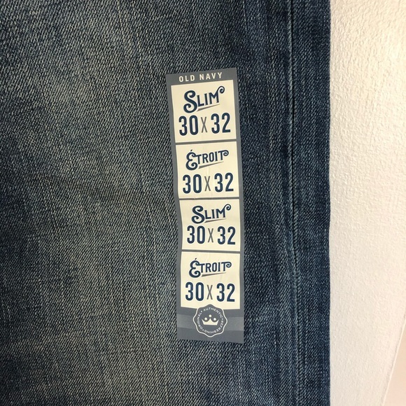 Old Navy Jeans Slim Fit - Picture 2 of 8